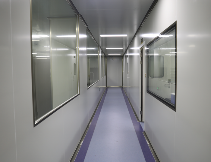 生(shēng)産車(chē)間(jiān)走廊