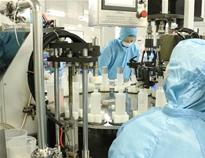 全自(zì)動灌裝機(jī)